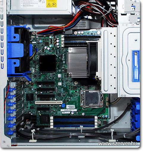 Intel RC1n torony szerver 6